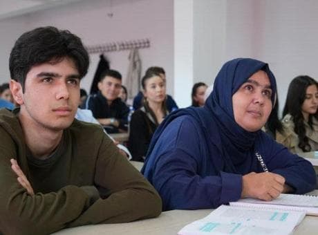 Anne ve oğlu Niğde’de aynı sınıfta üniversite okuyor