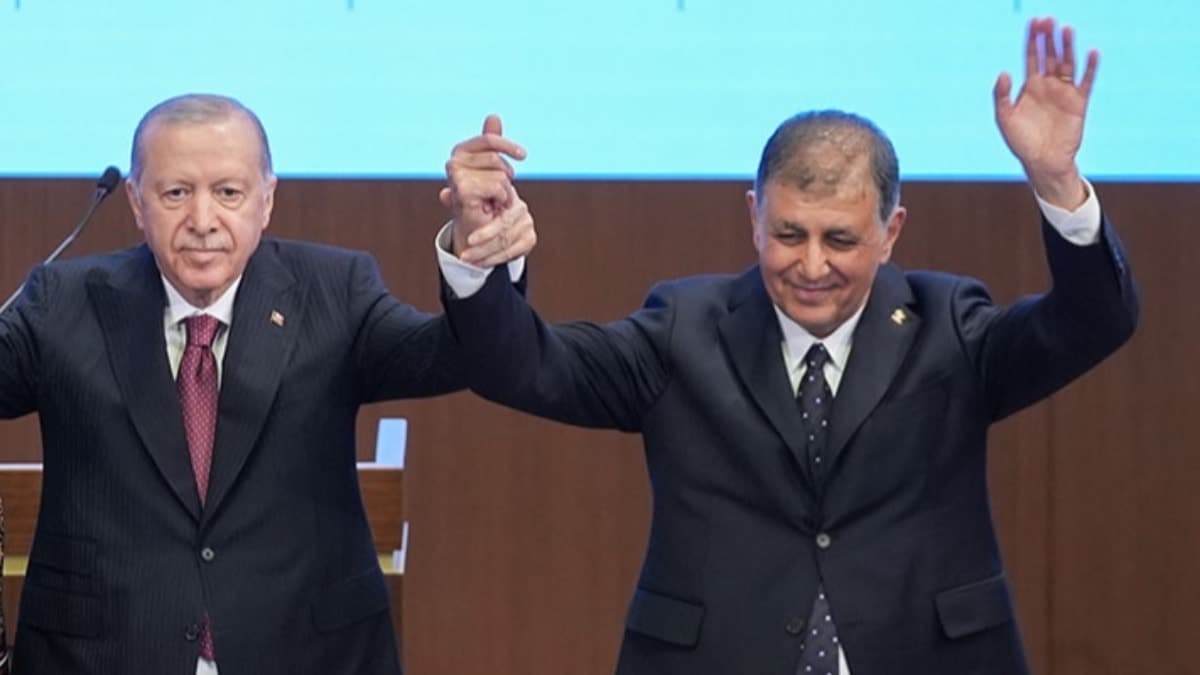 Cemil Tugay’ın AK Parti’ye katılım töreninde İzmir ve Erdoğan vurgusu